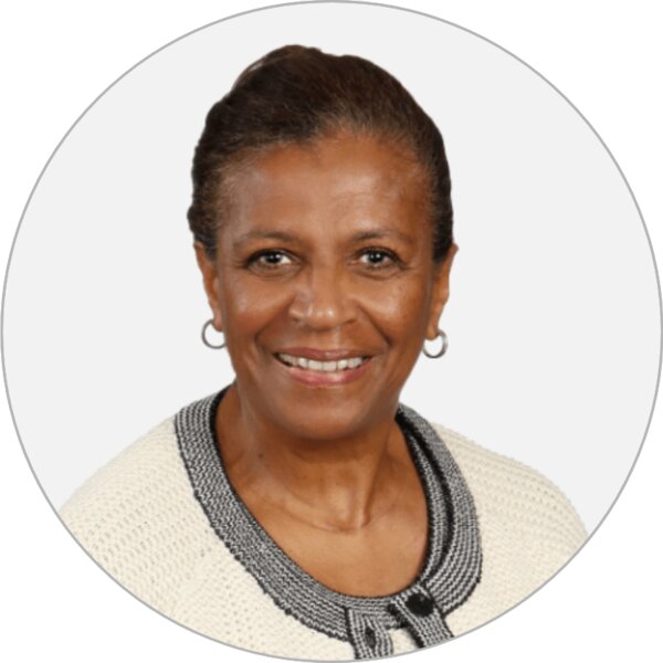 Portrait of Dr. Beverly Davis, Director of Client Services, Leadership Development.